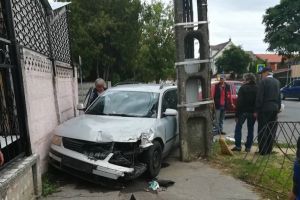 Accident provocat de un bătrân care conducea băut la volan