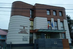 Un sfert dintre dosarele instrumentate de procurori, soluţionate după un an
