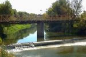 Primele reparaţii în ultimii 50 de ani! Două pasarele pietonale, intens circulate, vor fi reabilitate cu bani din buget
