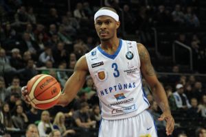 VIDEO – CSU Sibiu a mai adus un american la echipă. A jucat şi în NBA!