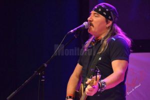 Vasile Şeicaru, Ducu Bertzi şi Victor Socaciu aduc folk de colecţie pe scena suceveană