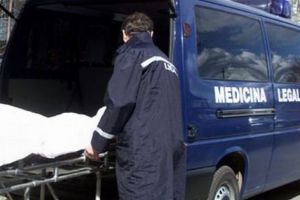 Descoperire şocantă în scara unui bloc