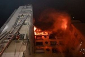 Parisul iar în FLĂCĂRI! Ce se ştie despre focul care a lăsat în această dimineaţă zece morţi şi treizeci de răniţi. FOTO în articol