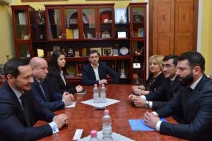 „Republica Moldova Prezintă”, la a doua ediţie sun Tâmpa. Chişinăul, interesat de înfrăţirea cu Braşovul