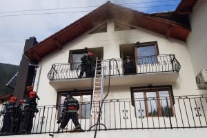 UPDATE Incendiu la o pensiune din Gura Râului