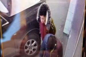 VIDEO – Furt de bicicletă în plină zi pe Semaforului. I-ai văzut pe hoţi?
