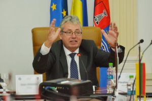 Tactica lui Pásztor: Deconspirat că DNA anchetează „sponsorizarea” ONG-urilor UDMR, se disculpă atacând manipulator BIHOREANUL şi opoziţia