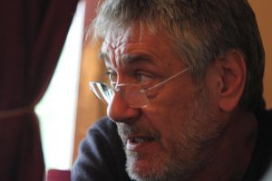 Festivalul Internaţional de Teatru ”POVEȘTI„ 2017, la Alba Iulia. RECOMANDĂRI din program: vernisajul expoziţiei ATITUDINI – MARCEL IUREȘ ÎN IMAGINI