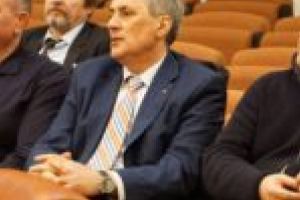 Poză de grup pusă în scenă de Marcel Vela… la sugestia Alinei Gorghiu? „Miza principală este mult mai mare decât ambiţiile personale!“