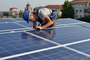 Vrei panouri fotovoltaice? AFM acordă finanţări de până la 20.000 de lei!