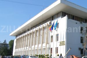Oficial de la Consiliul Judetean Constanta despre proiectul analizat in sedinta extraordinara ce vizeaza introducerea subventiei de transport pentru elevi 