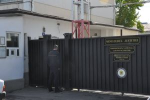 5 ani şi 2 luni pentru viol şi corupere de minori