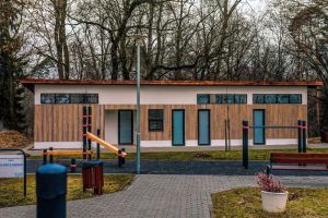 Noua toaletă publică din Parcul Sub Arini vandalizată după doar două zile