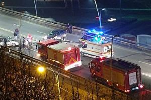 Accident cu trei răniţi pe Podul Narcisa