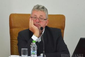 Comunicat agresiv al CJ Bihor: În loc să răspundă la suspiciunile de fraudă, Pásztor îi face 