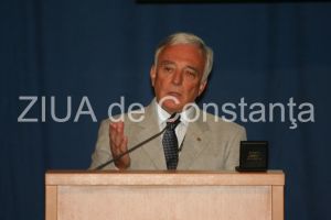 Mugur Isarescu, despre cursul valutar - Nu pot sa neg ca n-am intervenit