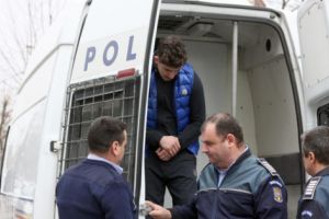 Patron trimis la puşcărie