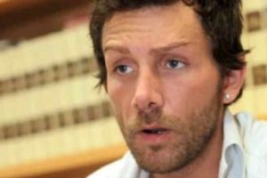 Reacţia TATĂLUI lui Matteo POLITI: „MEDIC?!” Declaraţia părintelui e stupefiantă. Medicul FALS declara fără JENĂ: „Medicina nu se învaţă doar din cărţi”
