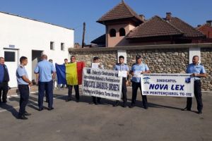 SNLP Târgu-Jiu susţine protestul angajaţilor din penitenciare