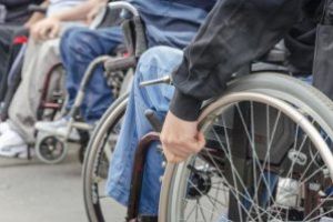 Protest la Sfântu Gheorghe, astăzi  „Nu negociem viaţa copiilor noştri şi a adulţilor cu dizabilităţi”