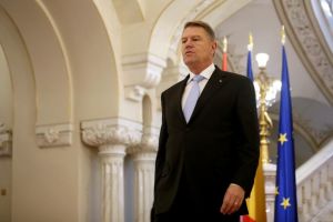 Guvernul va ataca la CCR refuzul lui Iohannis de a o numi pe Lia Olguţa Vasilescu ministru