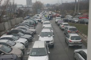 Cu cât a crescut parcul auto al judeţului într-un singur an. Câte sunt maşini noi