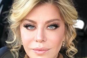 Loredana Groza a vorbit despre intervenţiile estetice: „Nu ne naştem perfecţi, nimeni nu e perfect”
