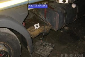 Ce se mai fură în Oradea: O bandă de cinci hoţi au lăsat 11 TIR-uri fără acumulatori, paguba depăşeşte 20.000 lei