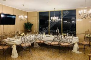 GALERIE FOTO: Eleganţă vintage şi preparate din ingrediente proaspete, în noul restaurant Mezzo Lounge!