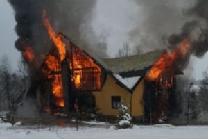 Incendiu, chiar acum, la Şimon