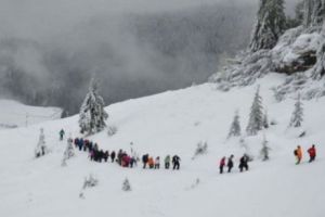 Turistul RĂNIT în Munţii Făgăraş a MURIT 