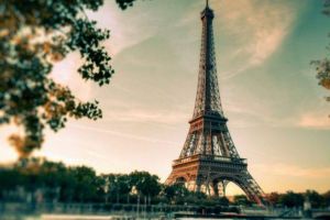 Turnul Eiffel, cel mai faimos monument din lume-10 CURIOZITATI