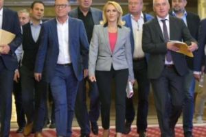 Abuz uriaş în PSD după tupeul uluitor al lui Mihai Tudose şi Adrian Țuţuianu! Pe cine vor să repună în funcţie! Detaliile pe care DNA le ignoră