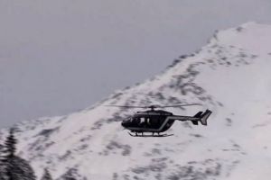 Doi alpinisti accidentati pe Valea Sambetei din muntii Fagaras, transportati la spital