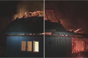 VIDEO. Incendiu violent la o casă din Certeze. Pompierii, puşi în dificultate