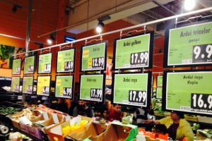 CREȘTERE EXPLOZIVĂ a PREȚURILOR la alimente! Buzunarele românilor vor fi mai GOALE.