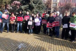 Târgu-Mureş: Persoanele cu handicap, protest împotriva proiectului de buget