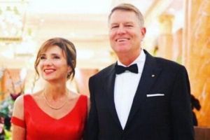 Carmen Iohannis surprinde din nou! Critici dure la adresa Primei Doamne. FOTO
