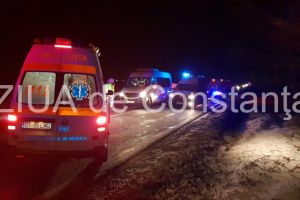 Accident rutier mortal in judetul Buzau. Un barbat a murit dupa ce a intrat cu masina intr-un copac