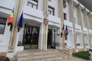 Angajatii Consiliului Judetean Constanta vor primi vouchere de vacanta
