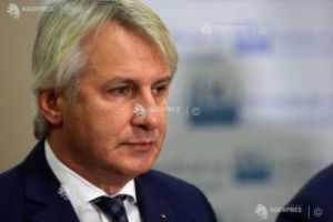 Teodorovici: Până la finalul anului, toate şcolile care au toalete în curte vor fi dotate cu containere moderne, cu baie