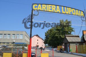 Diferenţe majore între pontajele CFL-iştilor, pontajele electronice şi fişele de salarii la o carieră a CEO! Câteva sute de mineri de la Lupoaia, afectaţi