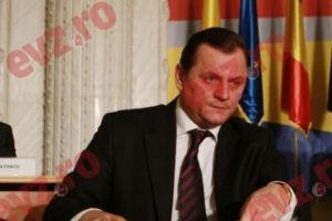 SIE confirmă: Serviciile secrete au cerut suplimentarea bugetelor pentru plata salariilor şi pensilor mărite de guvernanţi