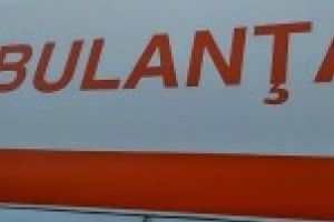 VIDEO: Bancurile cu politisti nu-s degeaba / Soferul unei ambulante care se indrepta spre un pacient a fost amentat cu 870 lei pentru viteza