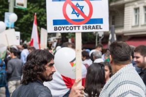 Berlinul a devenit capitala europeană a antisemitismului. Efectul Merkel