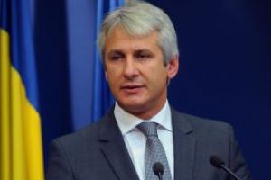 Teodorovici: Pana la finalul anului, toate scolile care au toalete in curte vor fi dotate cu containere moderne, cu baie