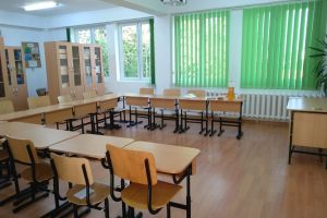 3700 de elevi şi studenţi clujeni, implicaţi în proiecte pentru prevenirea abandonului şcolar