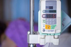 ALERTĂ! Peste 100 de oameni au murit după ce au băut ALCOOL OTRĂVIT! Moartea s-a produs aproape instant
