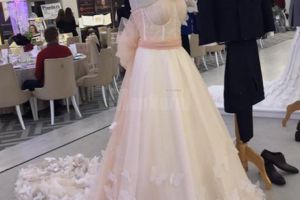 Torturi de nuntă identice cu rochia de mireasă, un nou trend pe piaţa suceveană