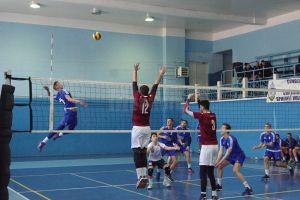 CSM Suceava câştigă în set decisiv duelul cu Rapid Bucureşti